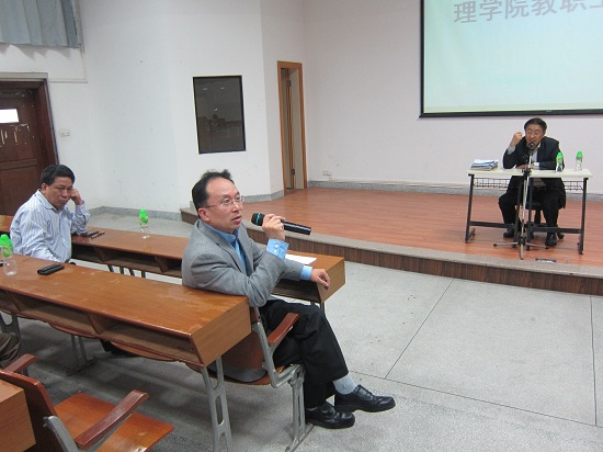 顾佩华执行校长与理学院教师畅谈先进本科教育